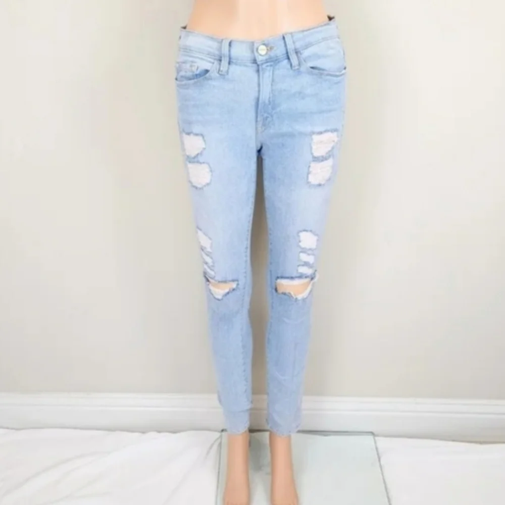 Frame Denim Le Skinny de Jeanne Distressed Jeans Pants